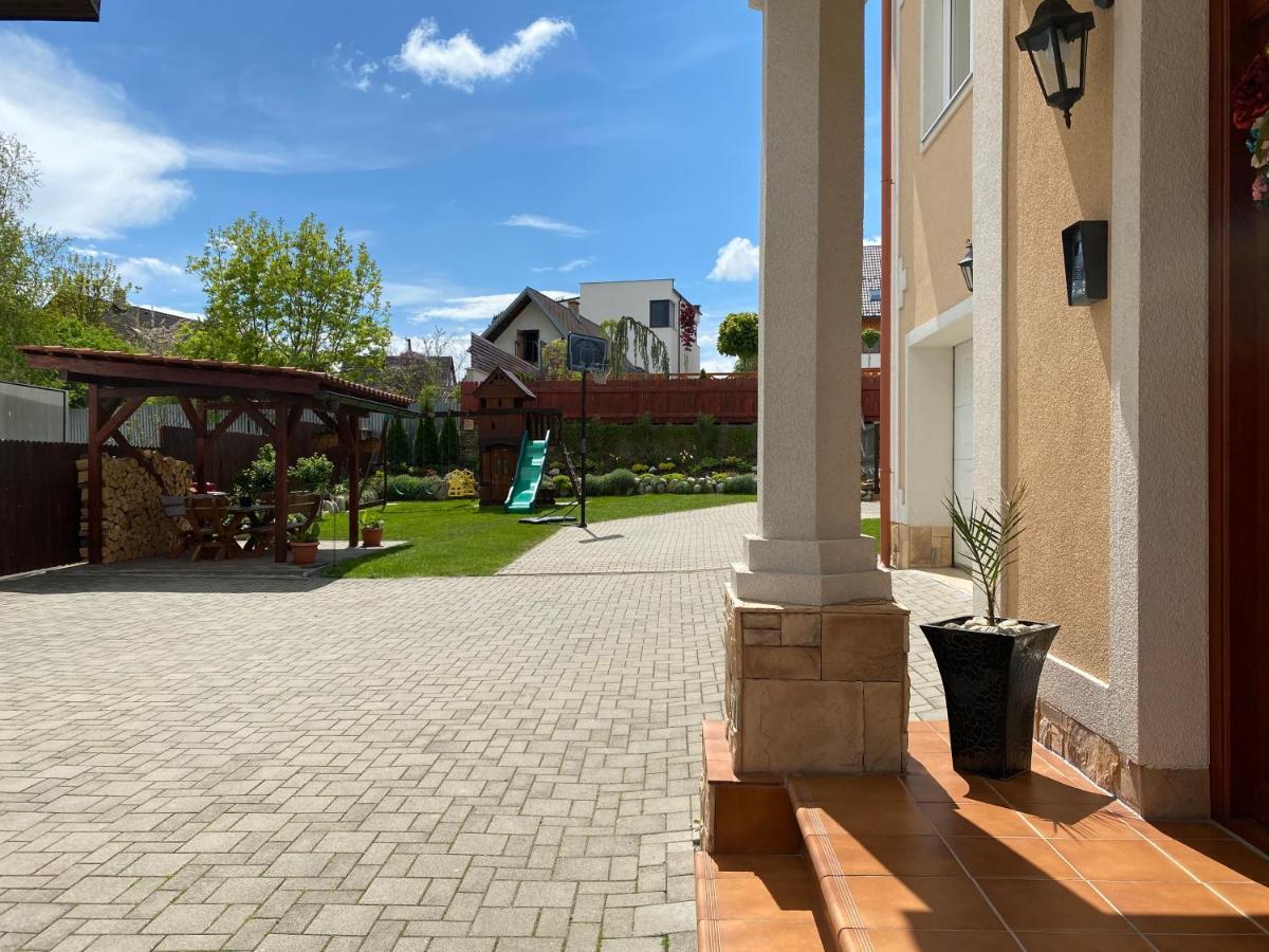 Villa Butterfly Nová Lesná Exteriör bild